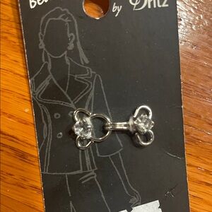 DRITZ vintage silver single rhinestone hook & eye fastener light sweater/jacket
